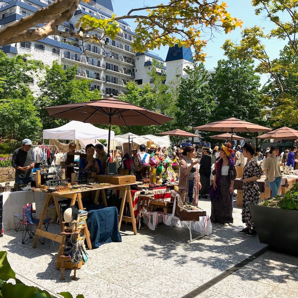 渋谷蚤の市 Shibuya Antique Market